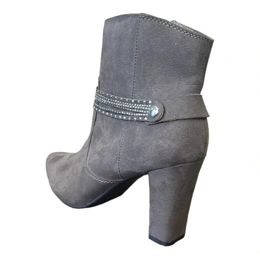 Ann Marino Women's Wilma Gray Microsuede Pointed Toe Heeled Ankle Boot Size 7.5 - Picture 8 of 10